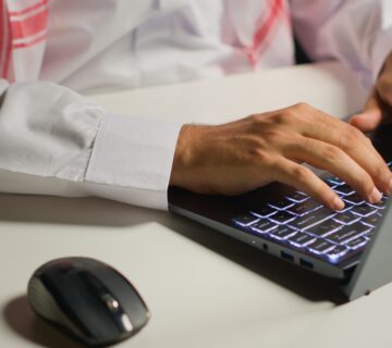 مكتب الدكتور عبدالله آل ملداح للتواصل: 0569980155 الموقع الإلكتروني: http://almeldah-law.com